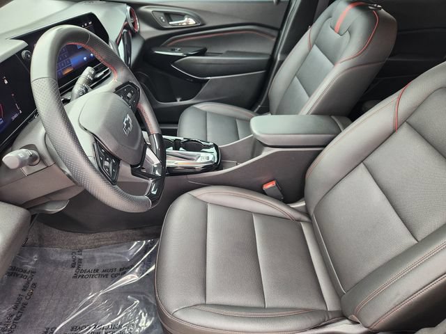 Used 2025 Chevrolet Trax RS w/ Driver Confidence Package FWD image 4