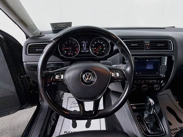 Used 2017 Volkswagen Jetta SEL FWD image 11