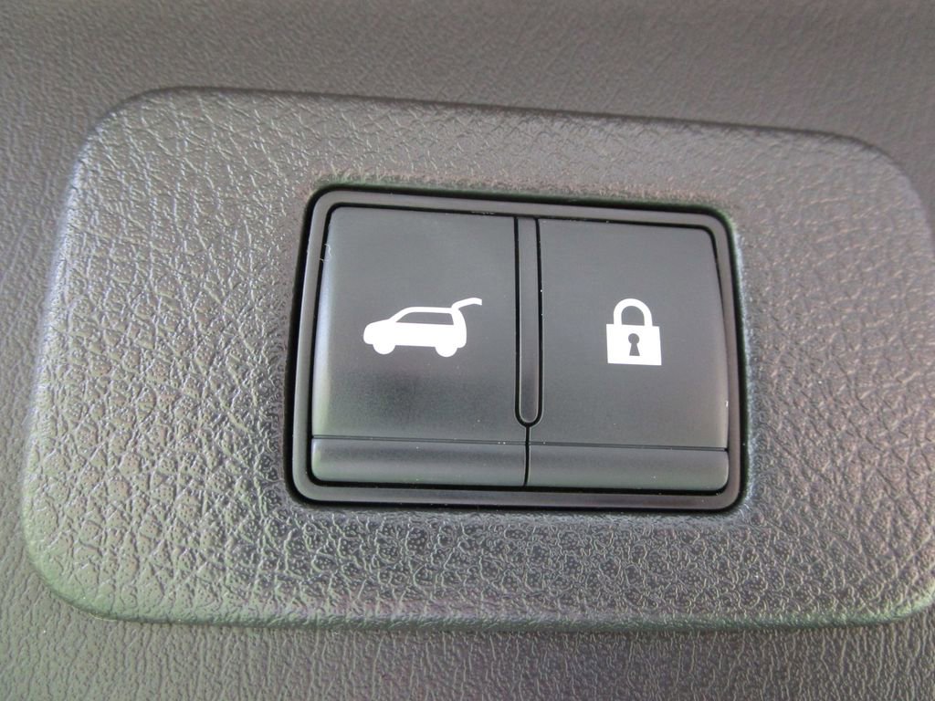 Used 2024 Nissan Armada SL w/ Cargo Package image 15