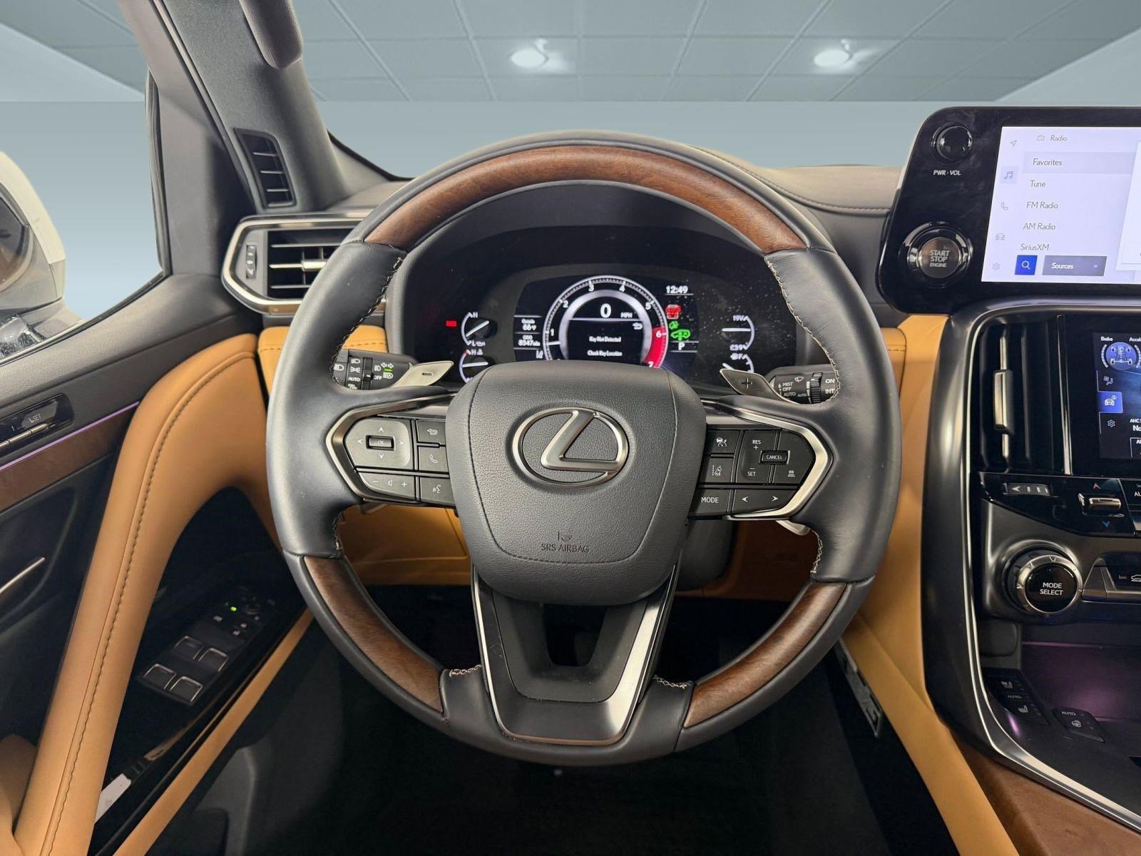 Used 2024 Lexus LX 600 4WD w/ Luxury Package image 16