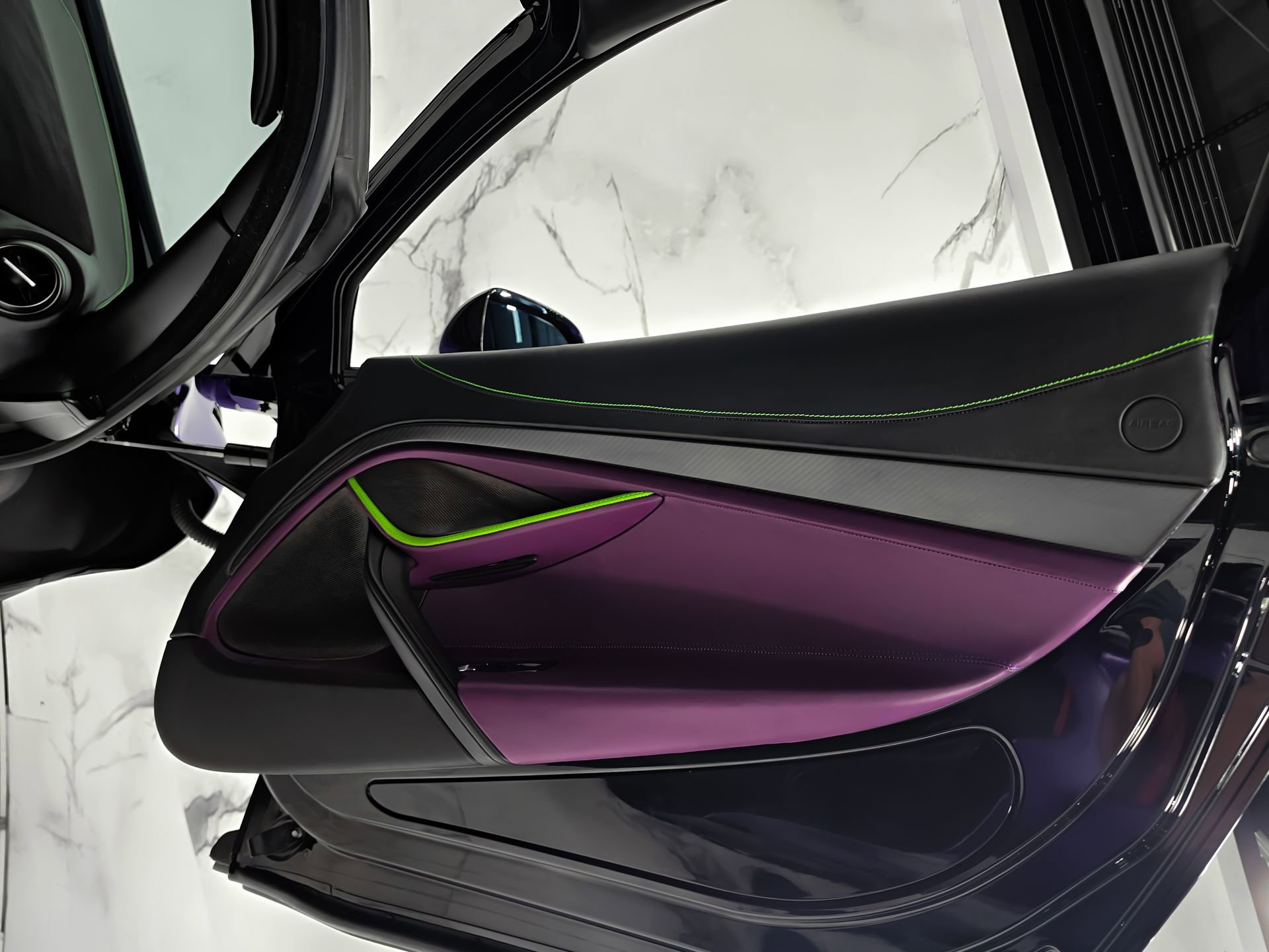 Used 2019 McLaren 720S RWD image 37