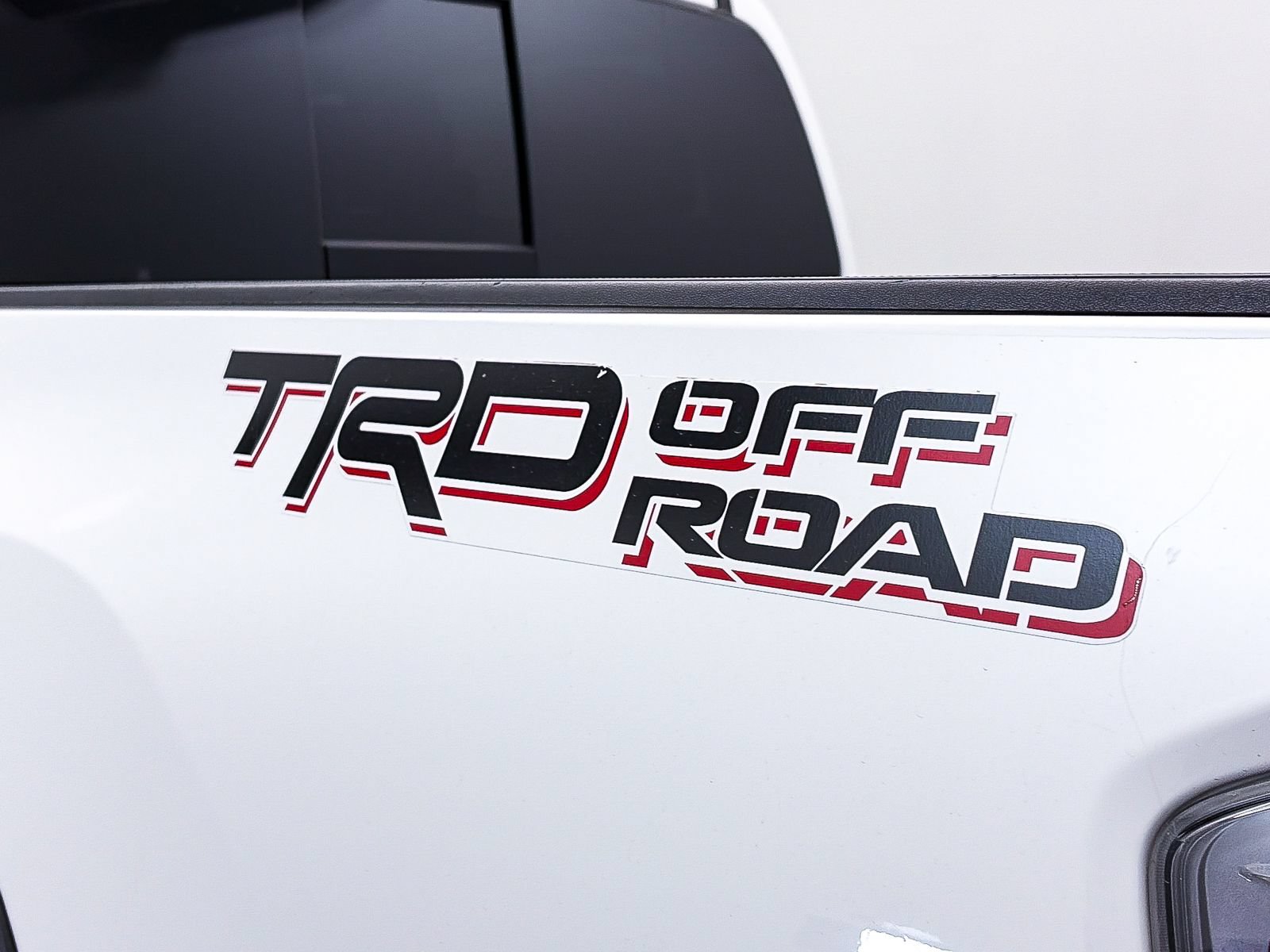 Used 2021 Toyota Tacoma TRD Off-Road w/ Technology Package RWD image 2