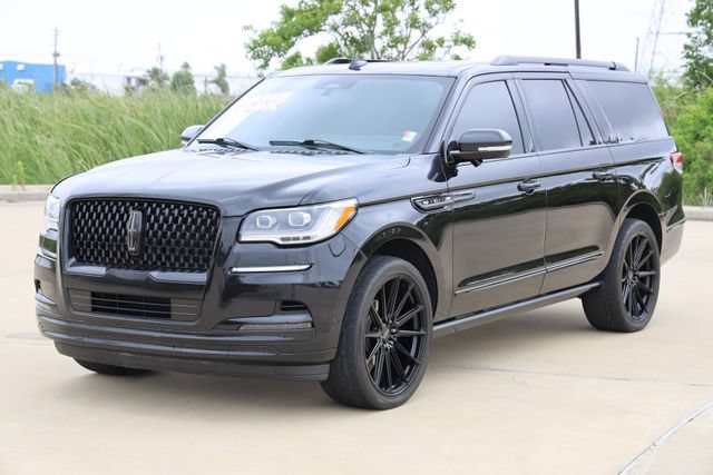 Used 2023 Lincoln Navigator L Black Label AWD/4WD image 3