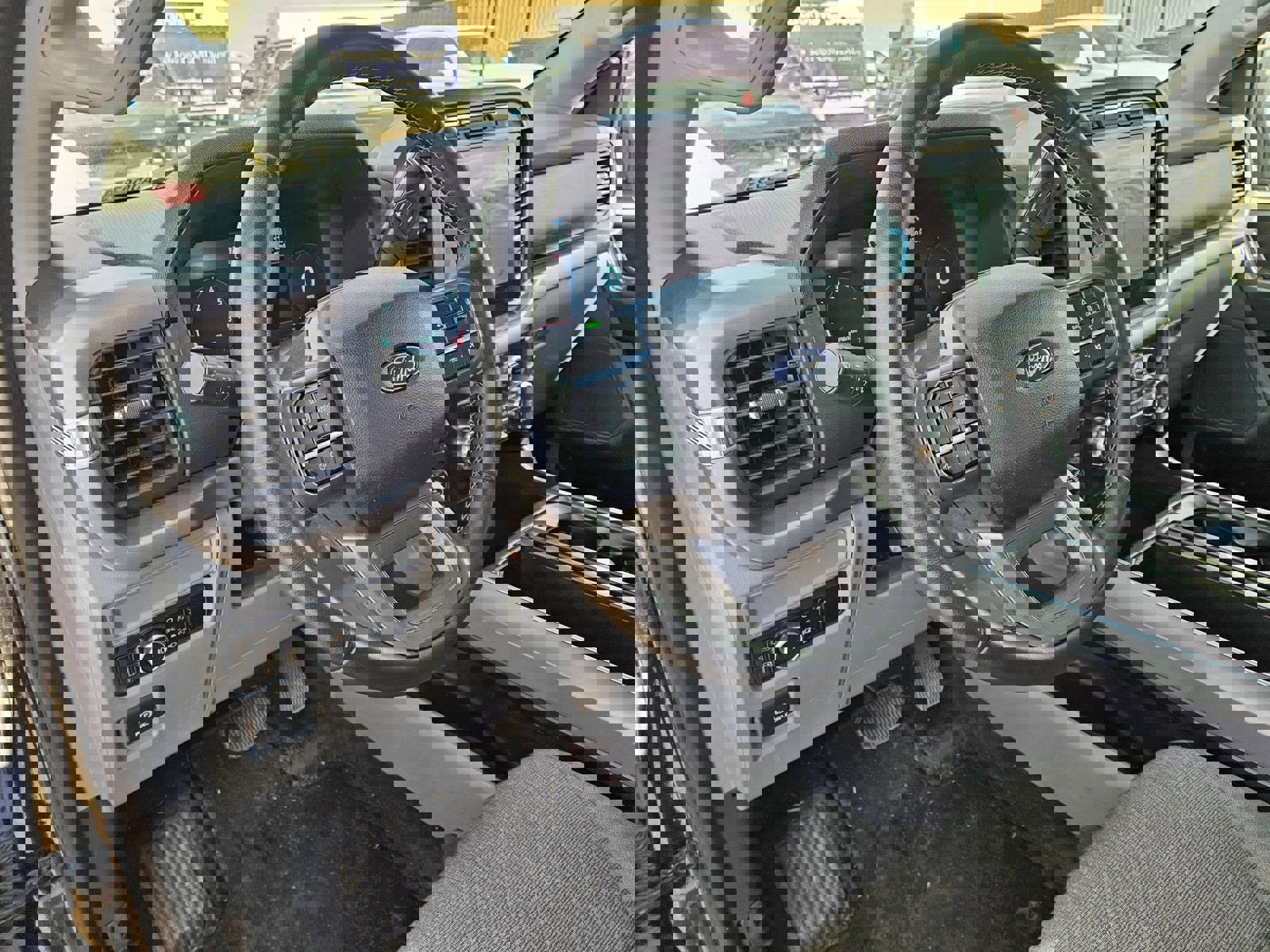 Used 2024 Ford F150 XLT w/ Mobile Office Package image 39