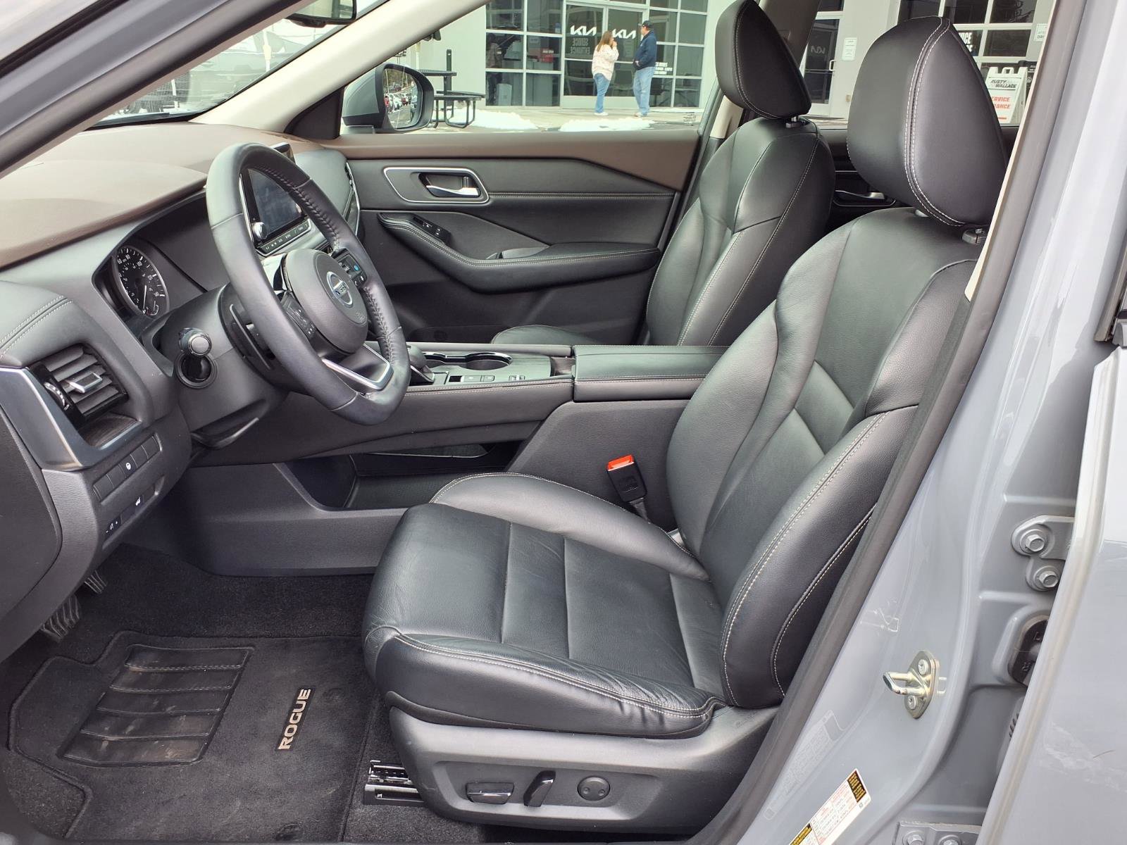 Used 2021 Nissan Rogue SL image 11