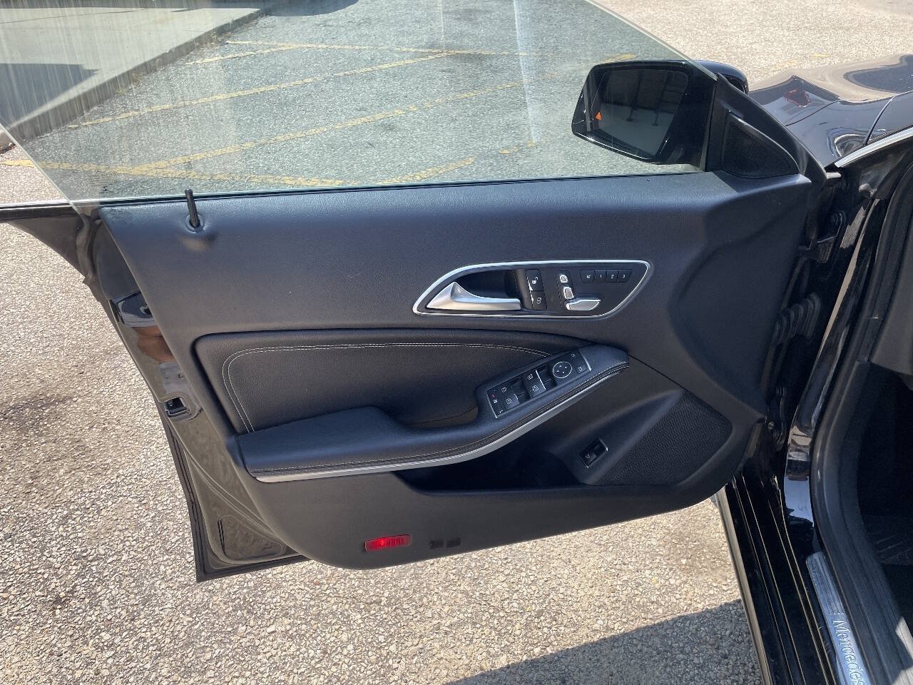 Used 2017 Mercedes-Benz CLA 250 4MATIC image 16