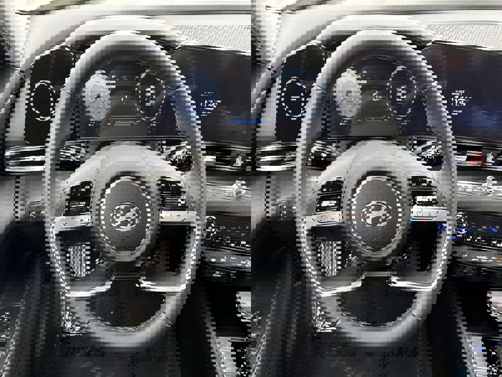 Certified 2025 Hyundai Elantra SEL image 10