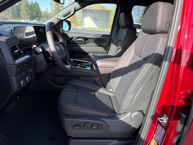 New 2026 Chevrolet Suburban RST w/ Comfort Package AWD/4WD image 15