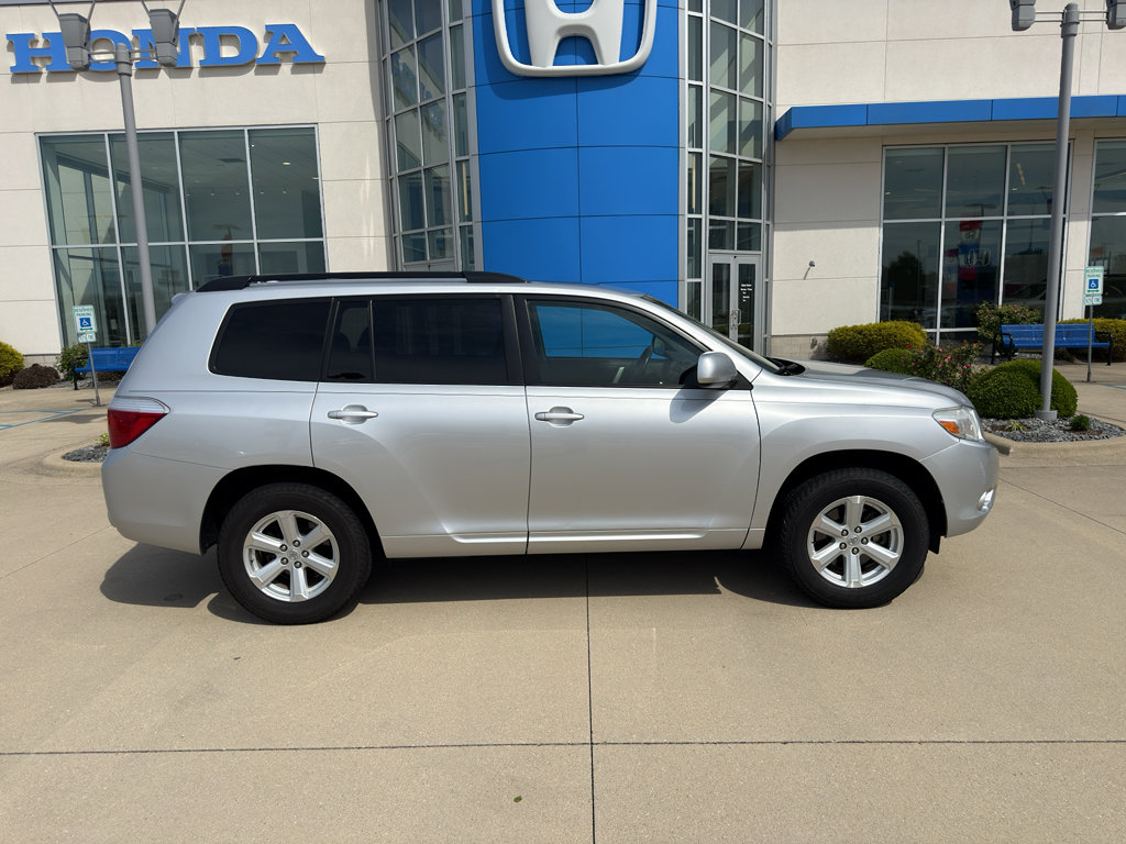 Used 2010 Toyota Highlander SE AWD/4WD image 4