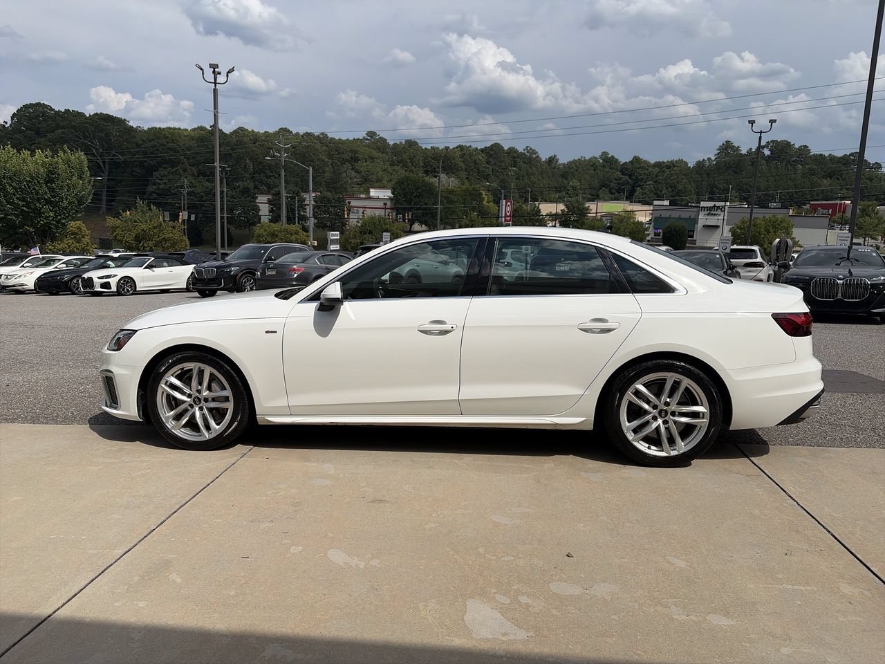 Used 2022 Audi A4 2.0T Premium Plus w/ Premium Plus Package AWD/4WD image 5