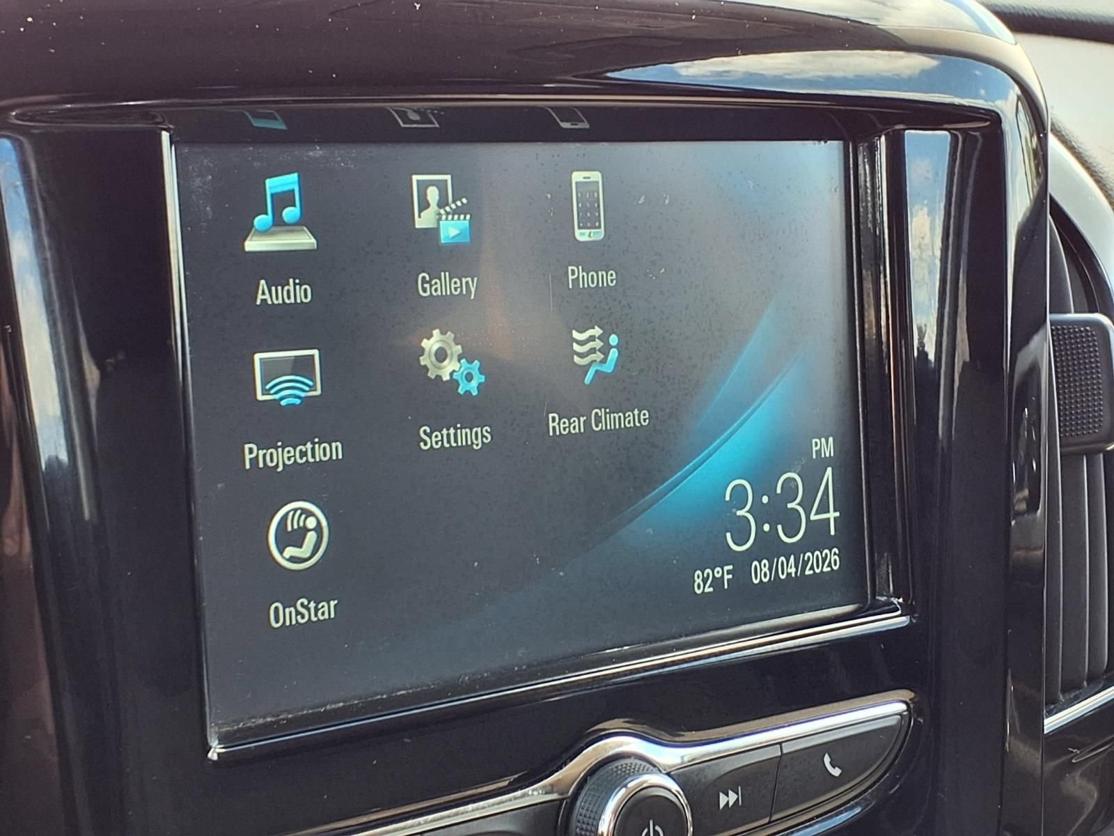 Used 2019 Chevrolet Traverse LT FWD image 23