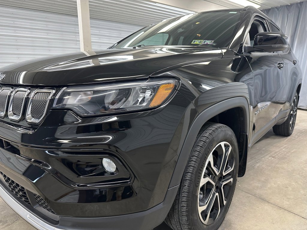 Used 2022 Jeep Compass Limited image 32