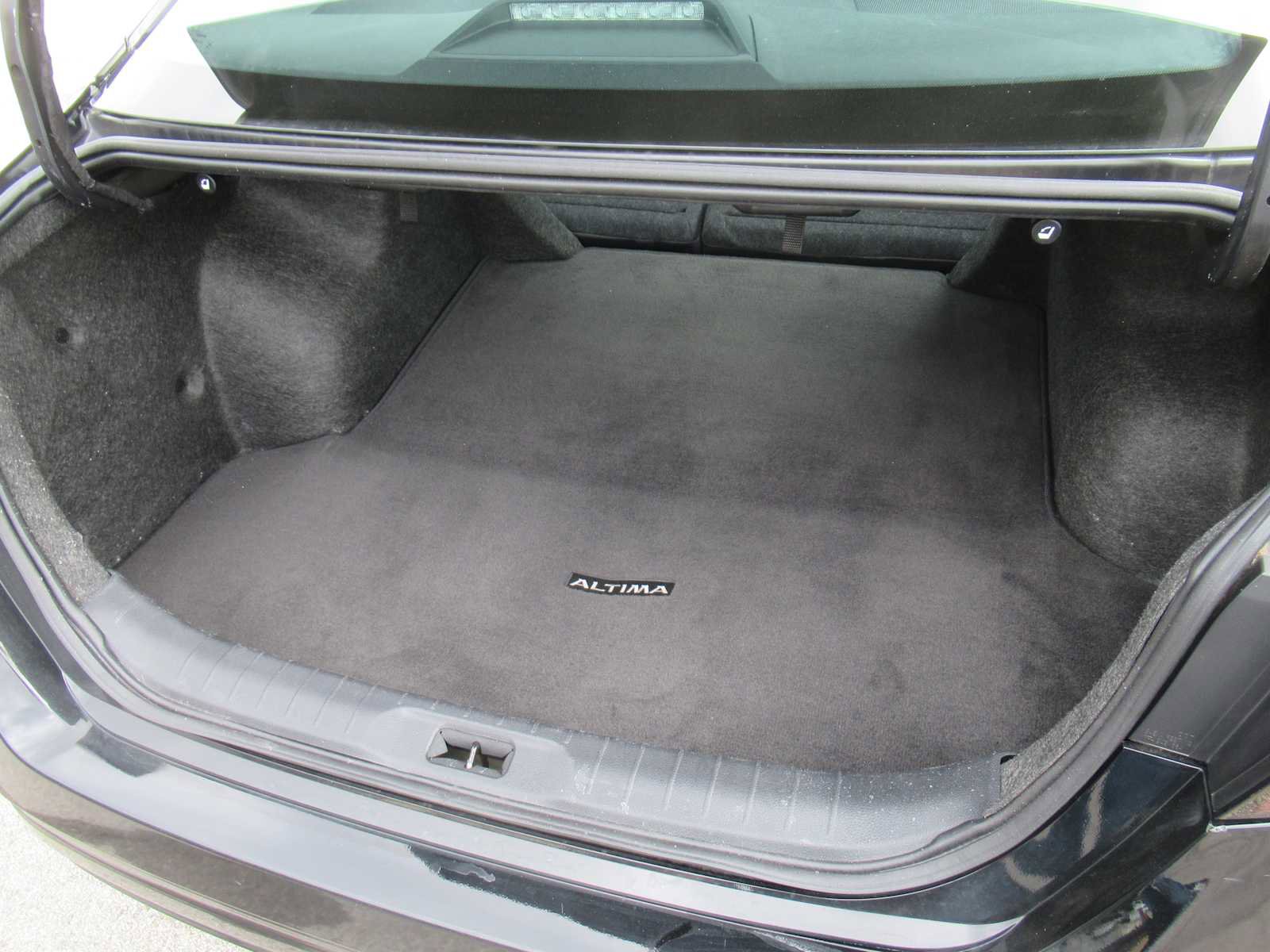 Used 2024 Nissan Altima 2.5 SV w/ SV Premium Package image 5