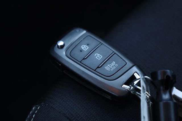 Used 2023 Hyundai Venue SEL image 28