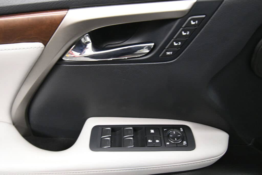 Used 2021 Lexus RX 350L Premium w/ Premium Package AWD/4WD image 12