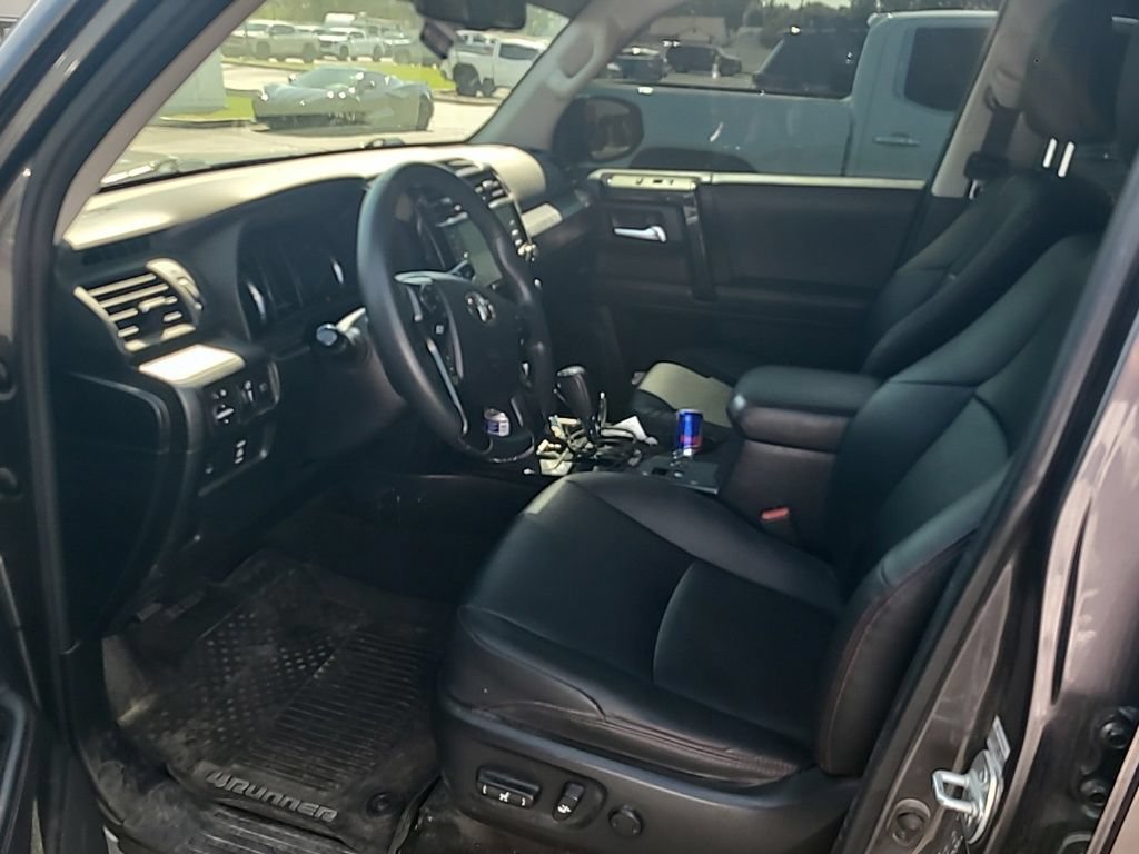 Used 2020 Toyota 4Runner Venture w/ Moonroof Package AWD/4WD image 12