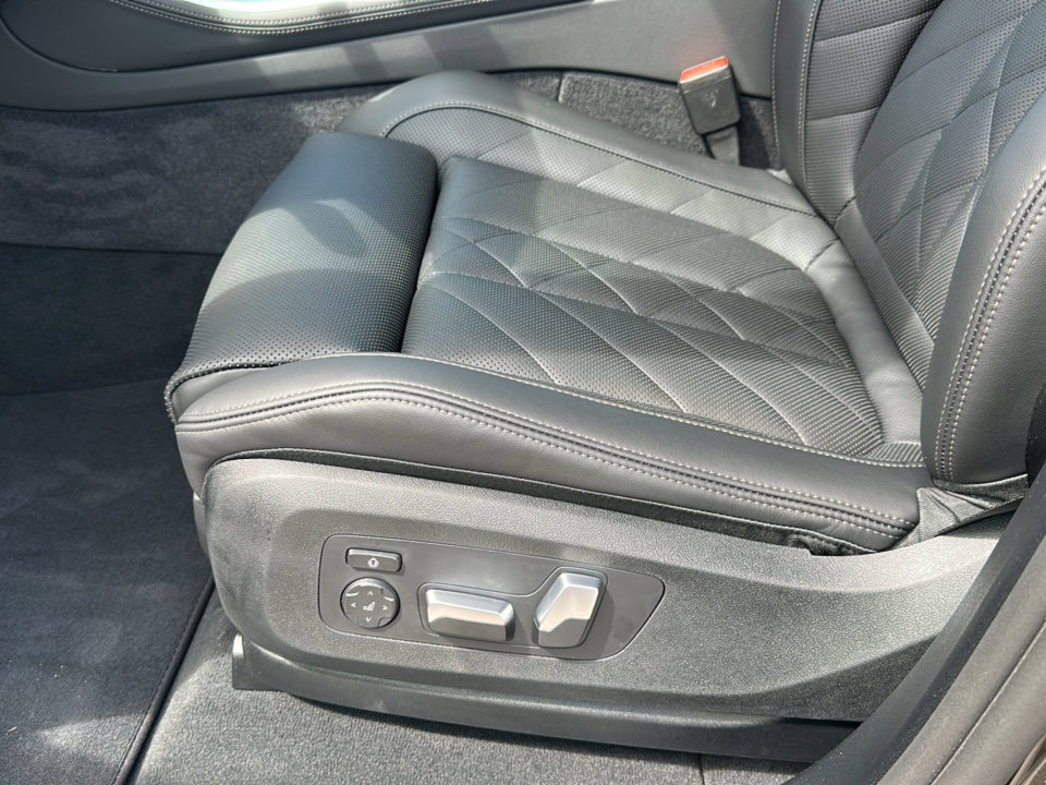 New 2026 BMW X5 sDrive40i w/ M Sport Package RWD image 12