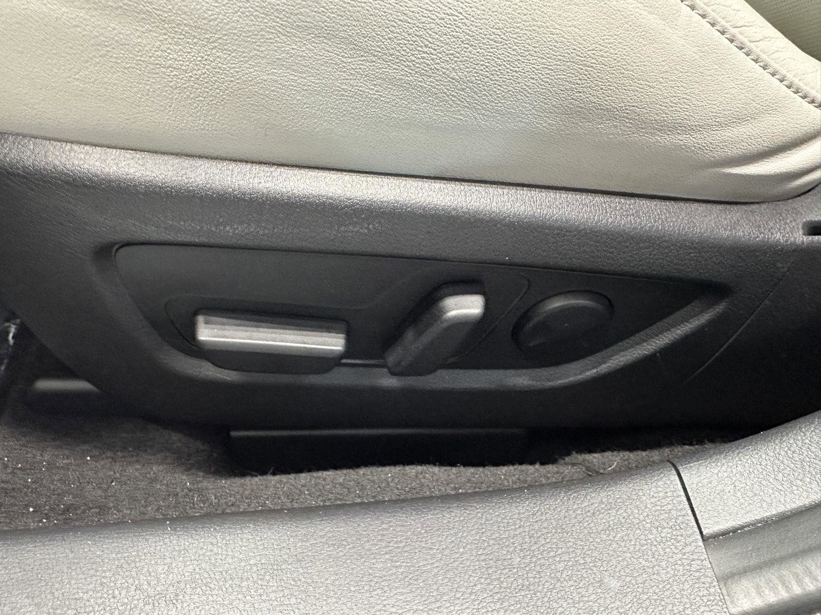 Used 2022 MAZDA CX-30 2.5 Turbo w/ Premium Plus Pkg image 17