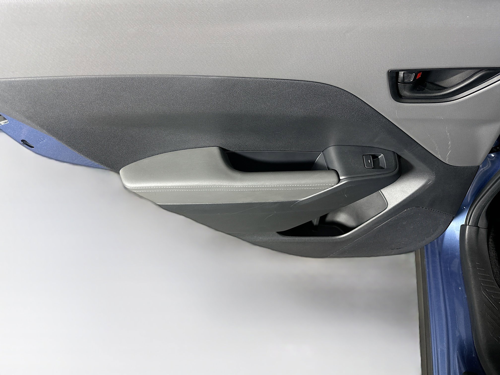 Used 2024 Subaru Crosstrek 2.0i Premium image 25