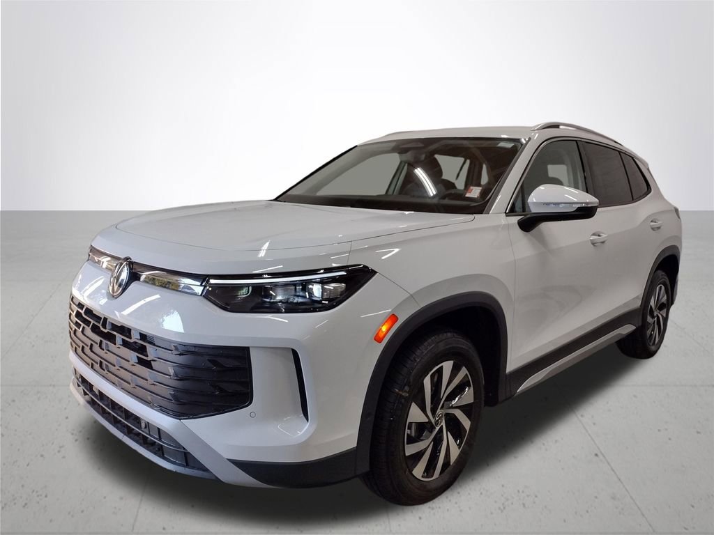 New 2025 Volkswagen Tiguan S image 2