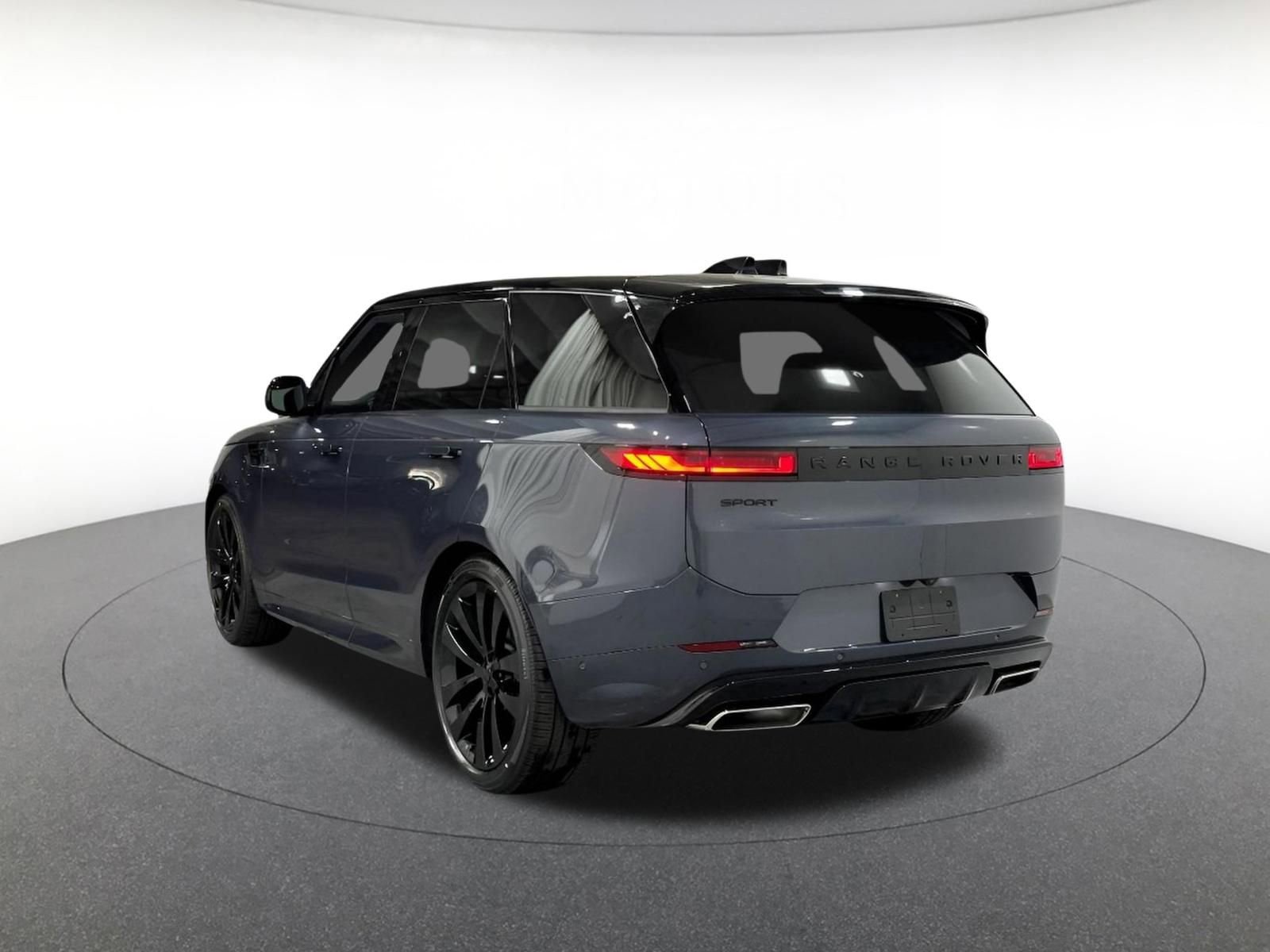 New 2026 Land Rover Range Rover Sport Dynamic SE image 3