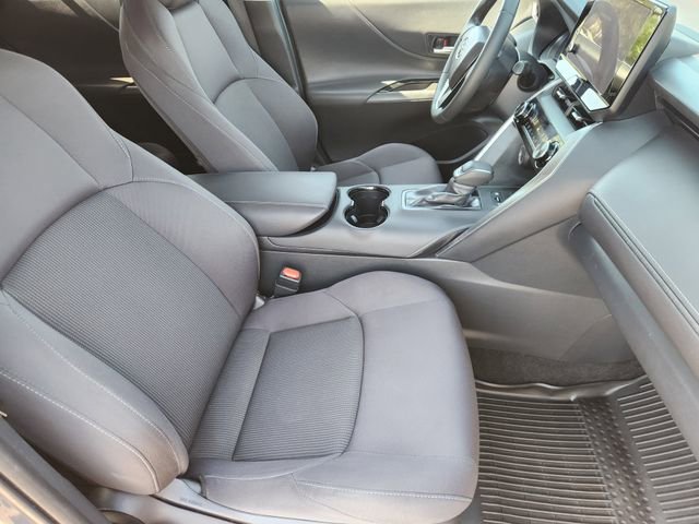 Certified 2024 Toyota Venza LE image 12