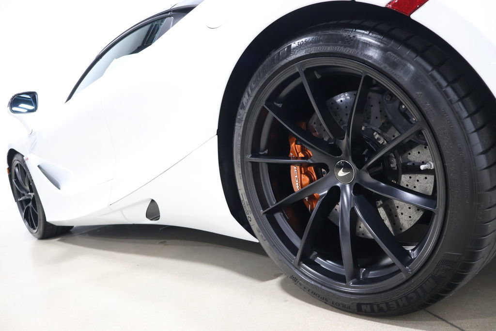 Used 2020 McLaren 720S Spider image 31