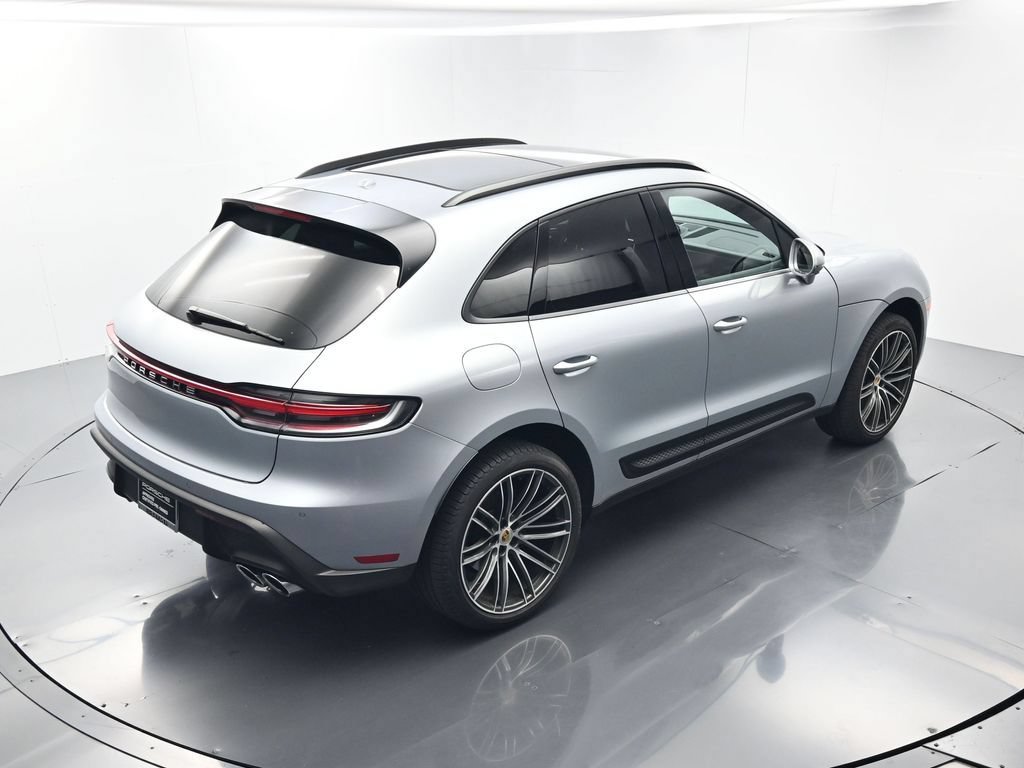 Certified 2026 Porsche Macan AWD/4WD image 37