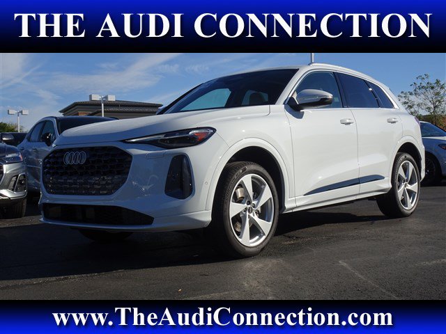 Certified 2025 Audi Q5 Premium Plus w/ Premium Plus AWD/4WD image 1