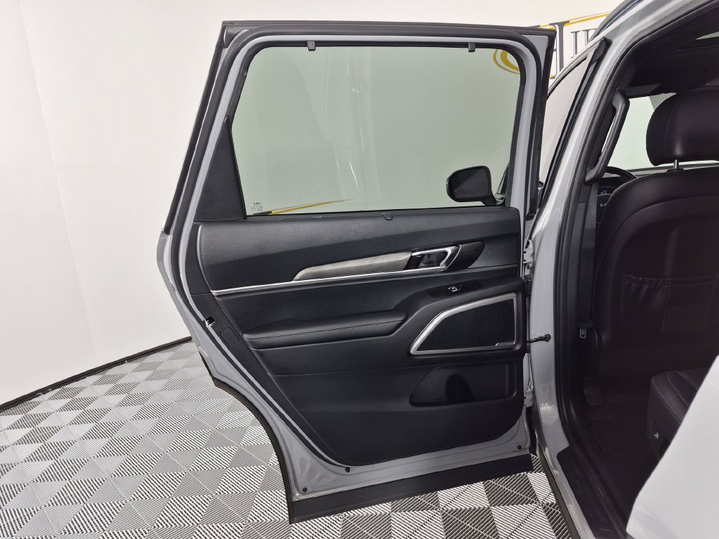 Used 2023 Kia Telluride EX X-Line AWD/4WD image 30