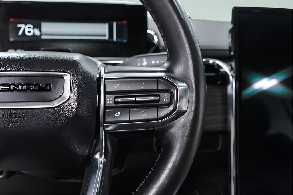 Used 2025 GMC Sierra EV Denali image 13