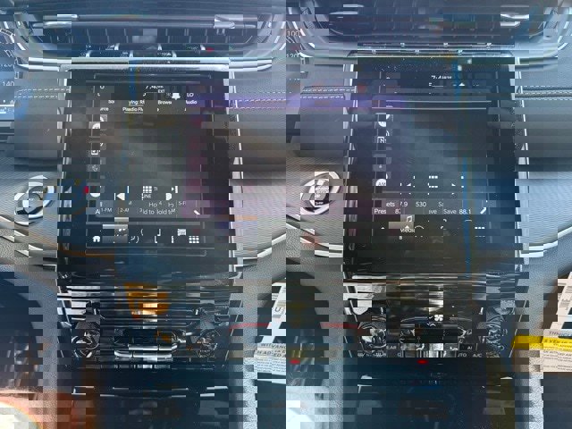 New 2025 Jeep Grand Cherokee Laredo w/ Trailer Tow Package image 18