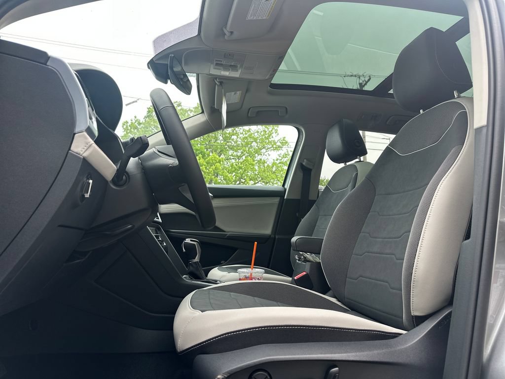 New 2026 Volkswagen Taos SE AWD/4WD image 8
