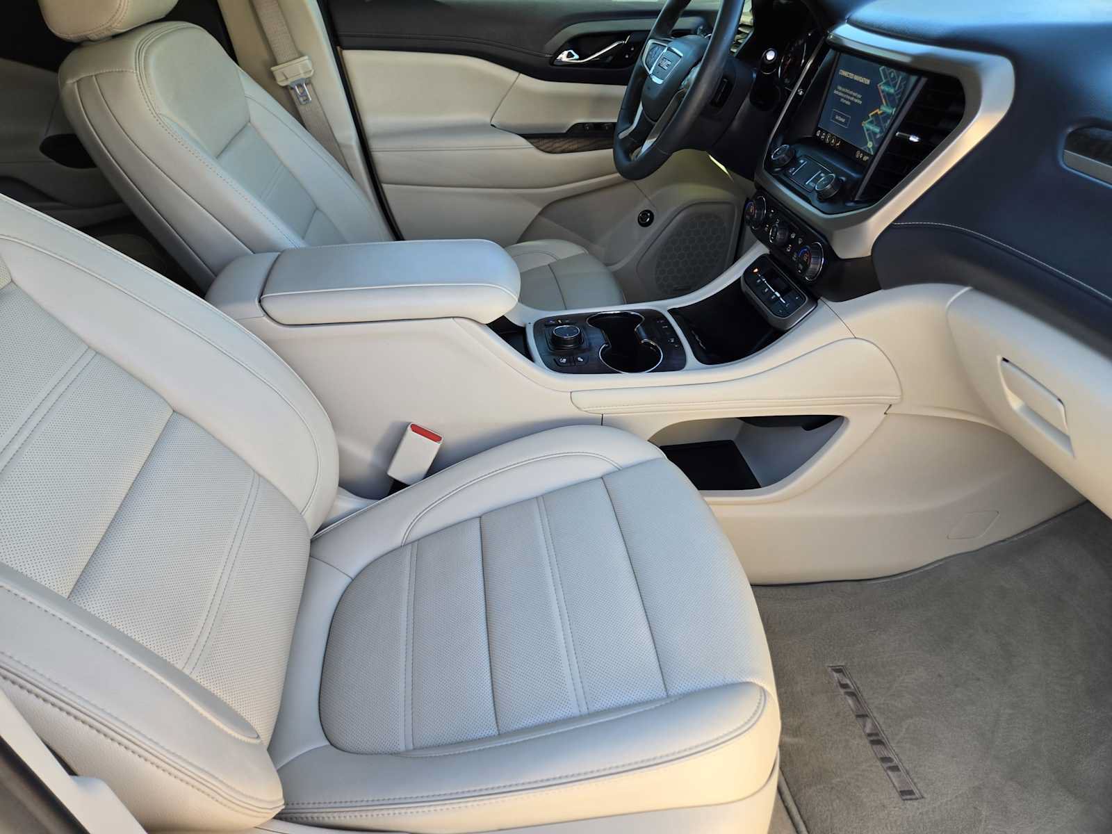 Certified 2023 GMC Acadia Denali w/ Denali Ultimate Package FWD image 14