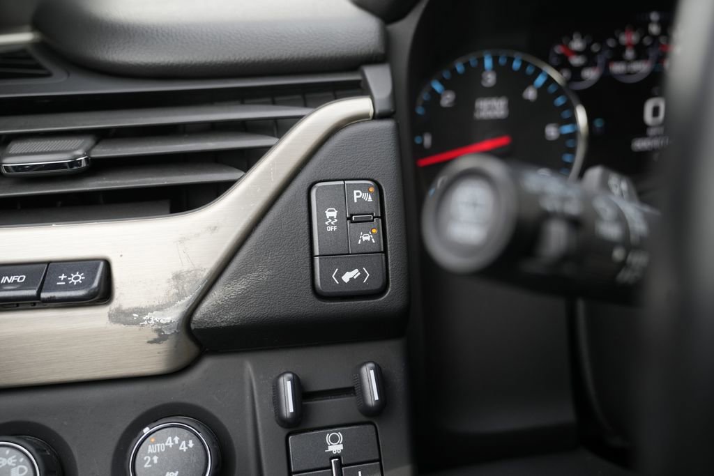 Used 2017 GMC Yukon Denali w/ Open Road Package image 36