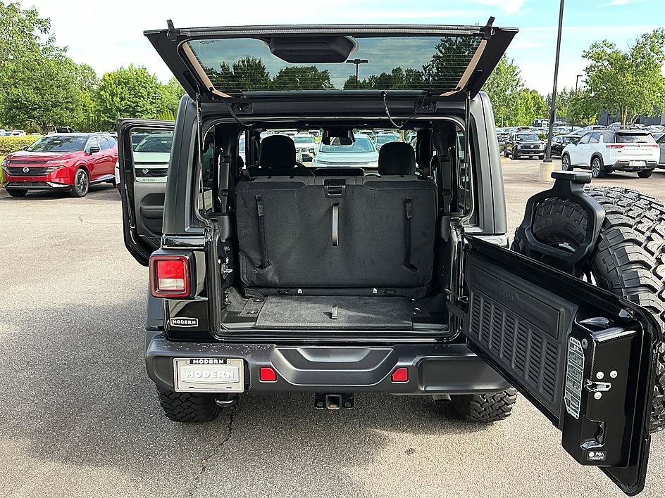 Used 2026 Jeep Wrangler Sport AWD/4WD image 23