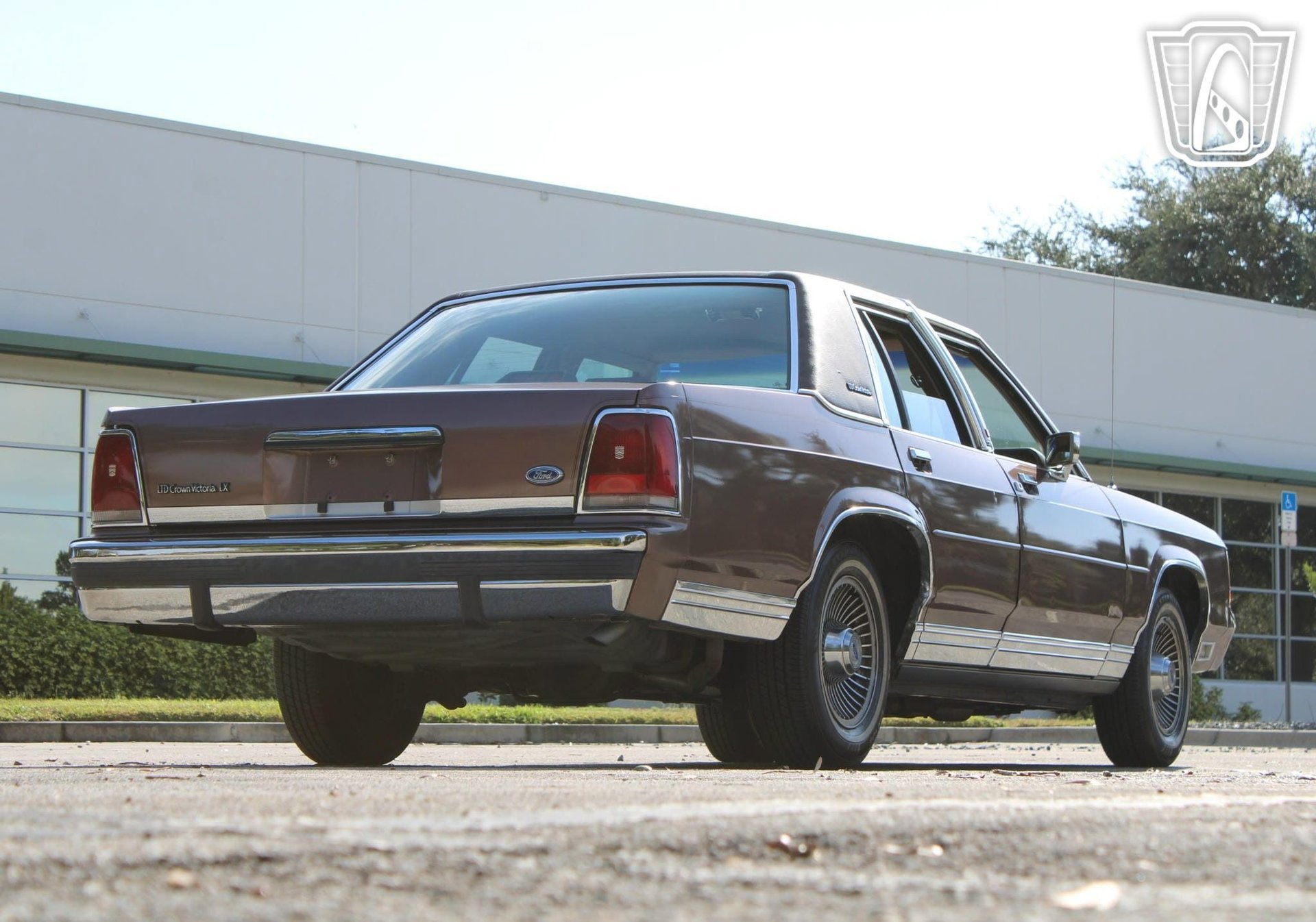 Used 1989 Ford LTD Crown Victoria image 10