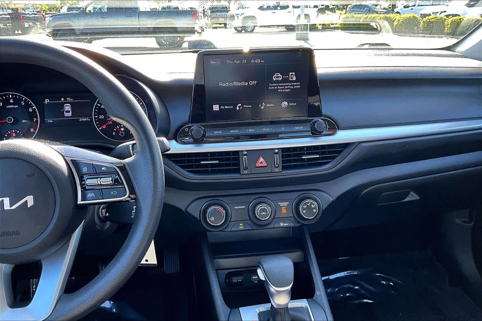 Used 2023 Kia Forte LXS w/ LXS Technology Package FWD image 6