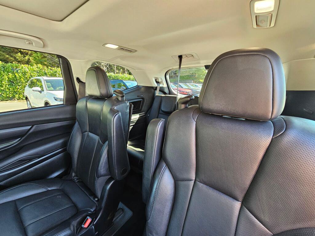 Used 2025 Subaru Ascent Bronze Edition AWD/4WD image 20
