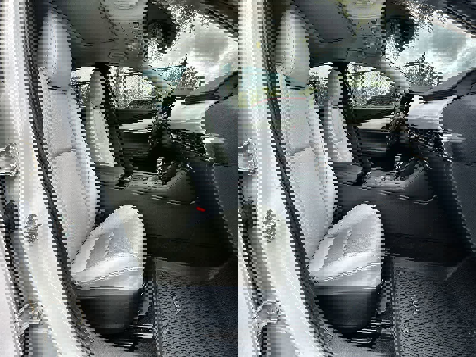 Used 2025 MAZDA MAZDA3 2.5 Turbo Sedan w/Premium Plus image 9