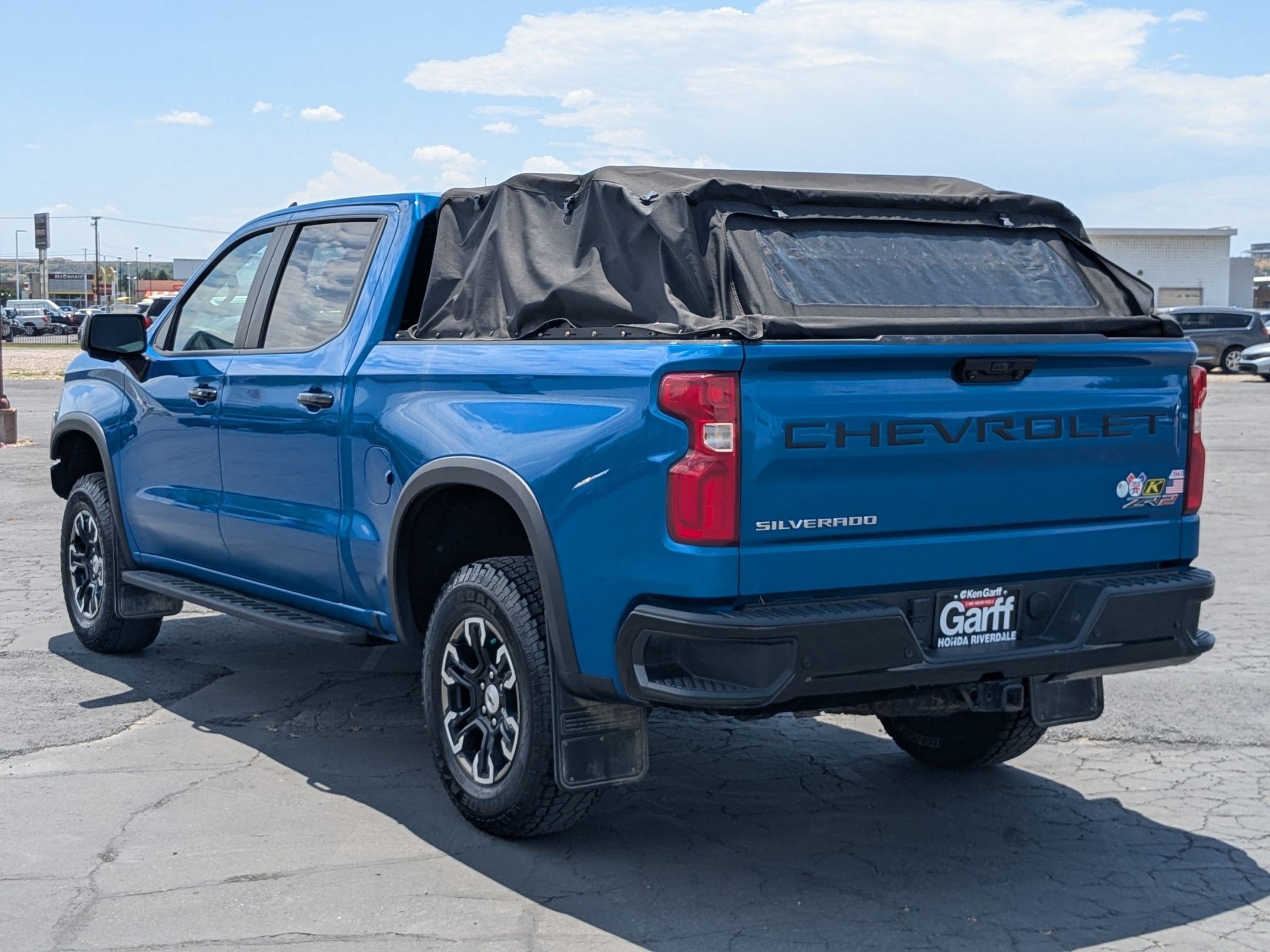 Used 2023 Chevrolet Silverado 1500 ZR2 w/ Technology Package AWD/4WD image 8