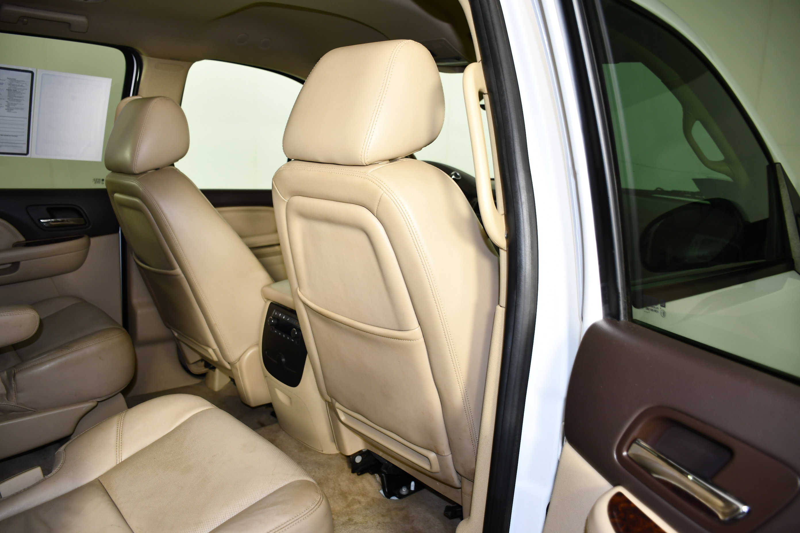 Used 2012 GMC Yukon Denali AWD/4WD image 44
