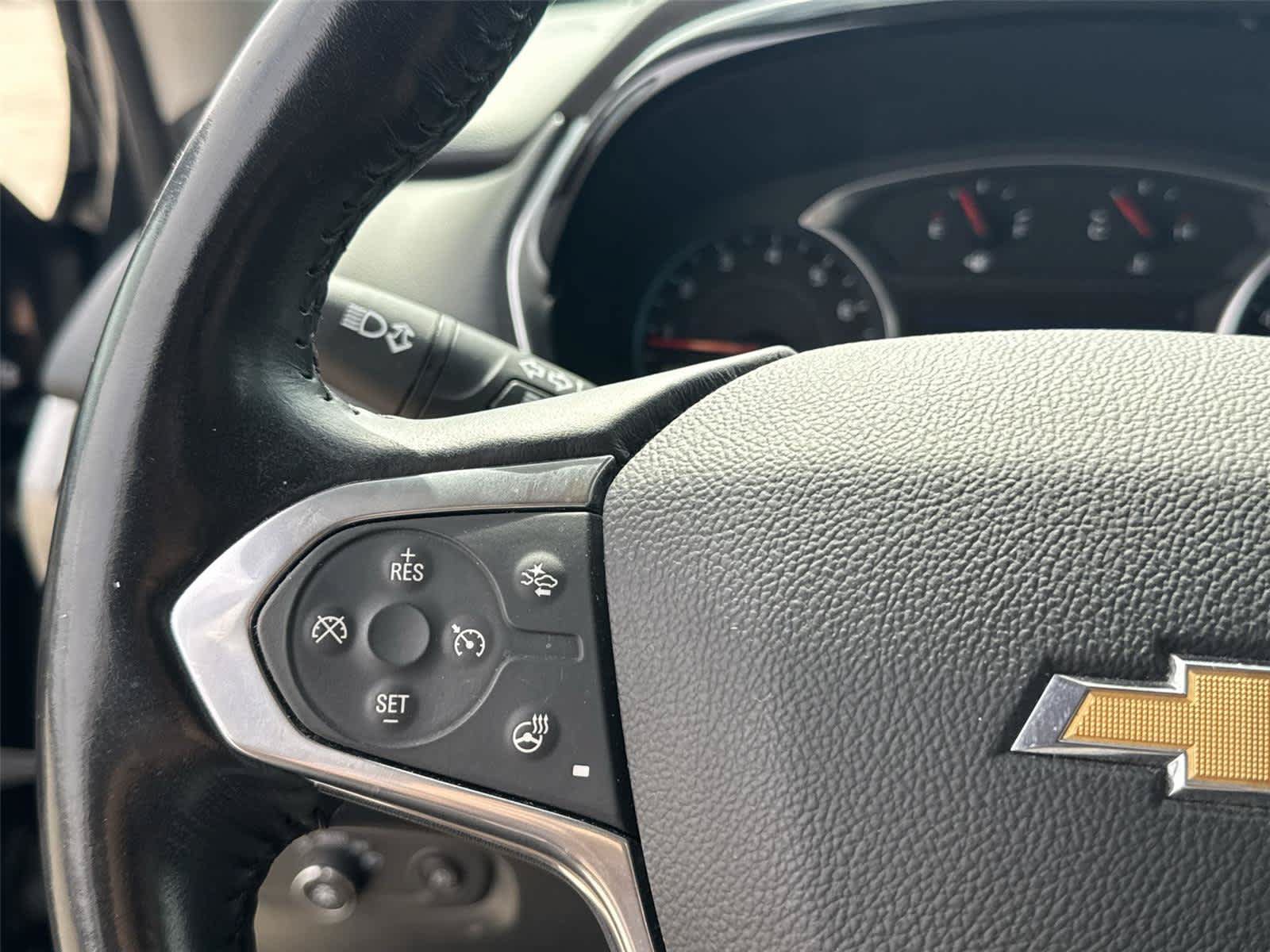 Used 2020 Chevrolet Traverse LT w/ Driver Confidence II Package AWD/4WD image 19