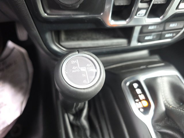 Used 2024 Jeep Wrangler High Altitude AWD/4WD image 18