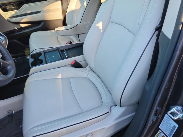 Used 2025 Honda Odyssey Touring image 32