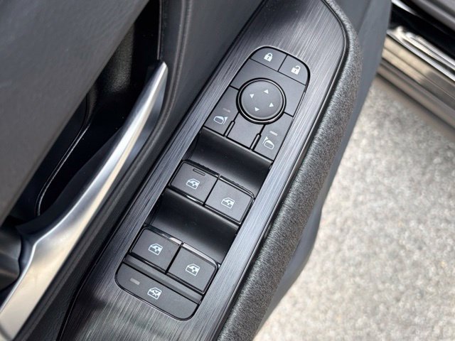 New 2026 Nissan Kicks SV w/ Cold Weather Package AWD/4WD image 12