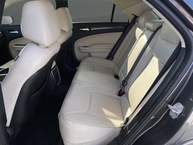 Used 2018 Chrysler 300 Limited w/ Safetytec Plus Group image 35