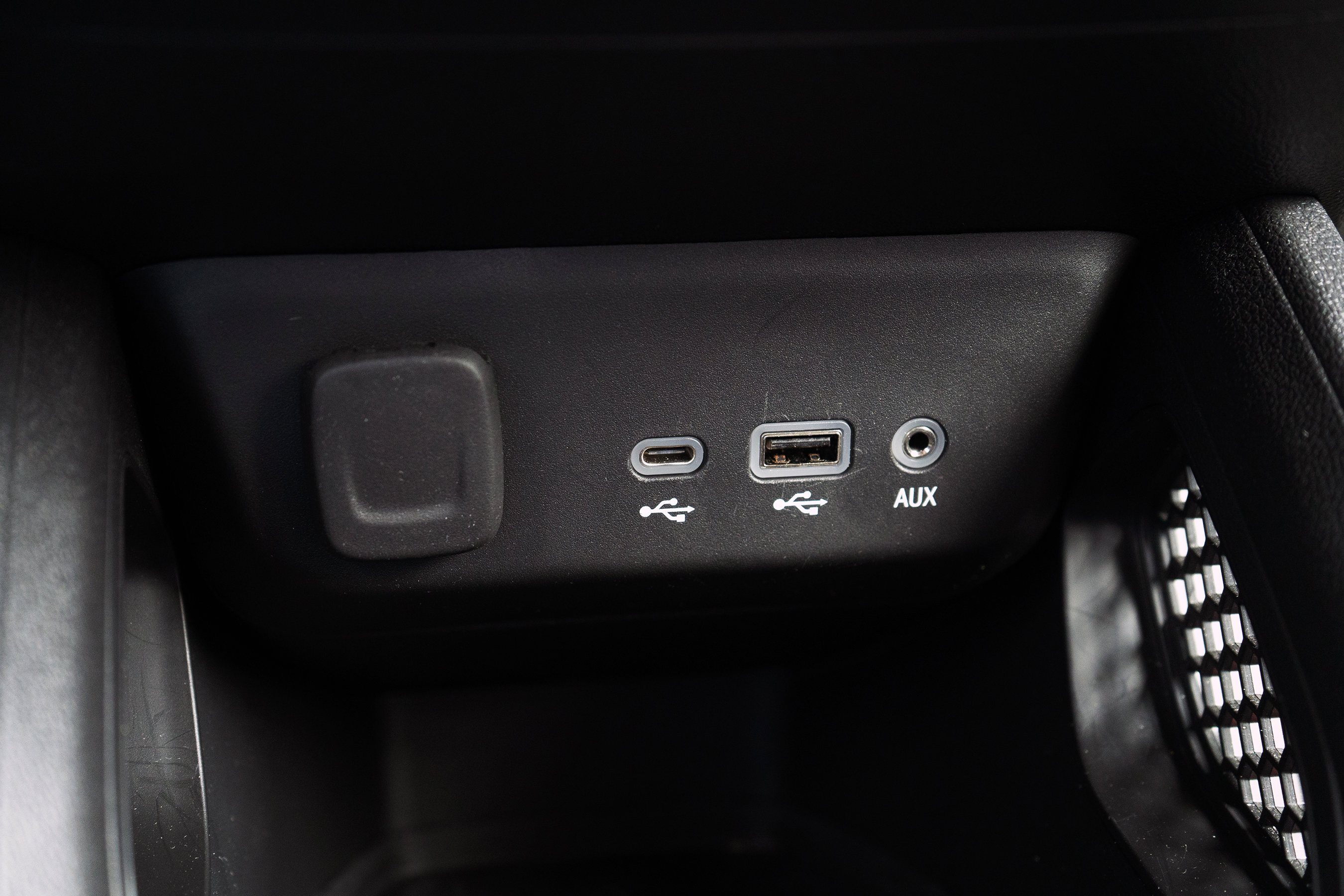 Used 2023 Chevrolet TrailBlazer RS w/ Sun and Liftgate Package image 31