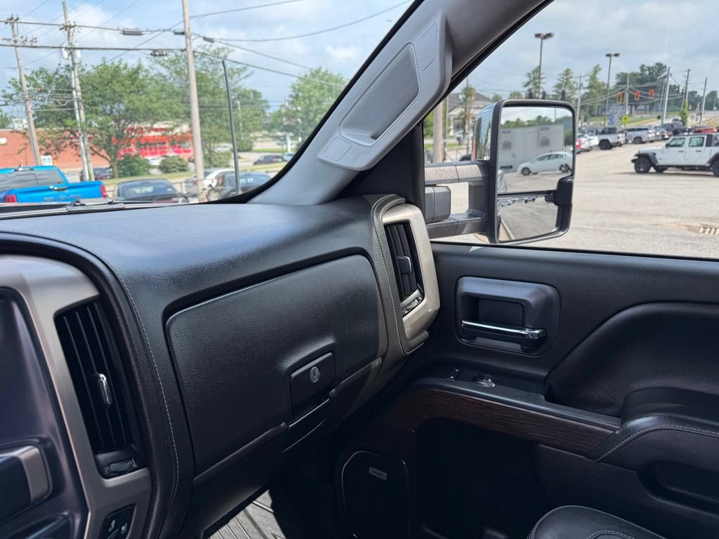 Used 2018 GMC Sierra 2500 Denali w/ Duramax Plus Package AWD/4WD image 24
