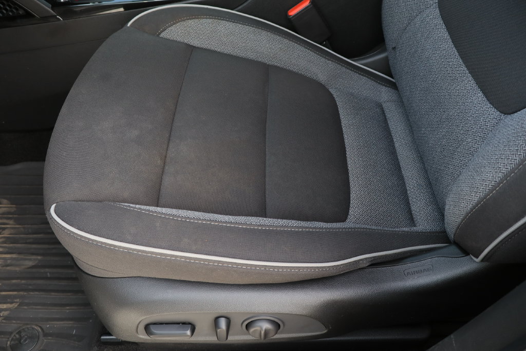Used 2023 Chevrolet TrailBlazer LT FWD image 22
